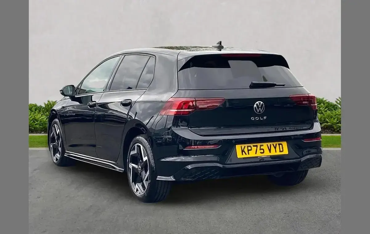 Used VW Golf VIII R-line 150 HP (110 kW) 2025 Black Hatchback