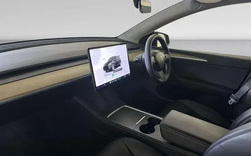 Used Tesla Model Y Long Range AWD 286 kW (389 HP) 2022 Black SUV