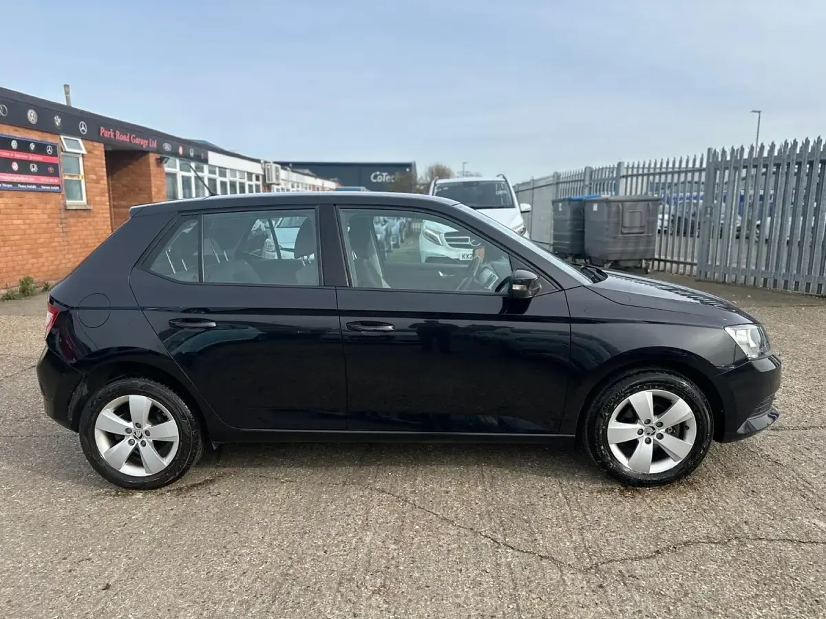 Used Skoda Fabia SE 90 HP (66 kW) 2017 Black Hatchback