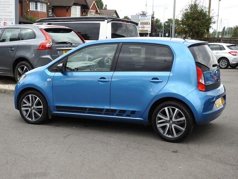 Begagnad Seat Mii FR-Line 75 HK (55 kW) 2018 Blå Halvkombi