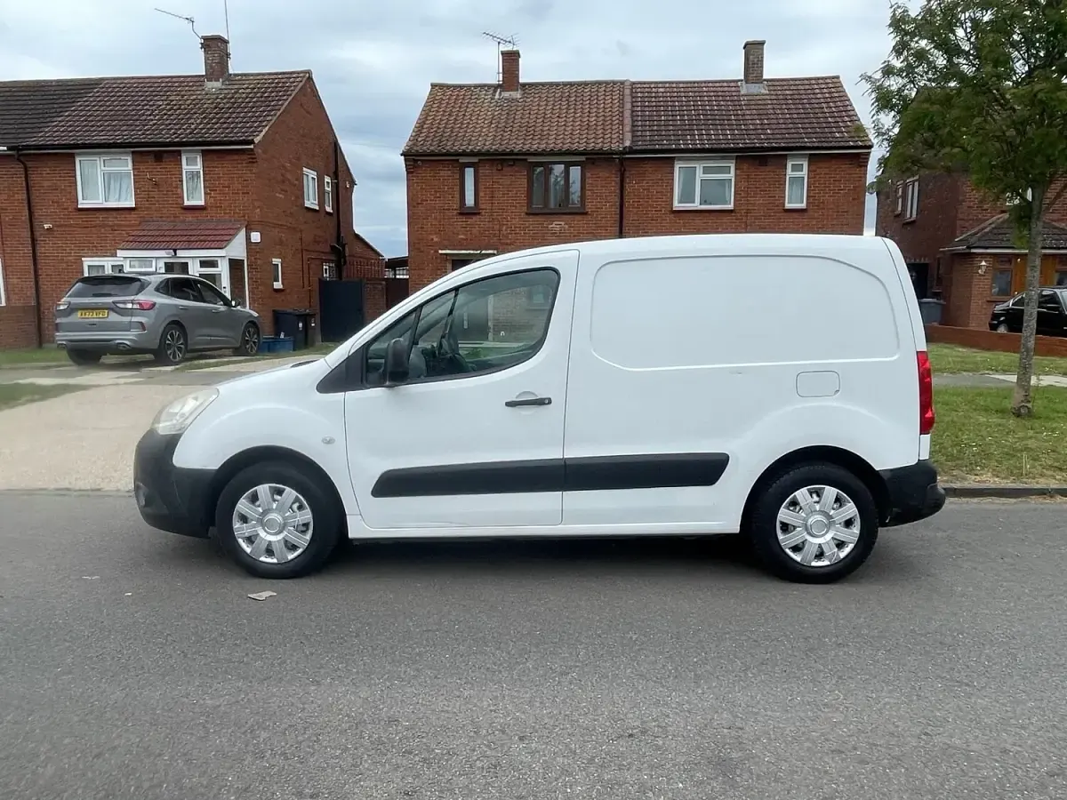 Used Citroën Berlingo 2009 White MPV