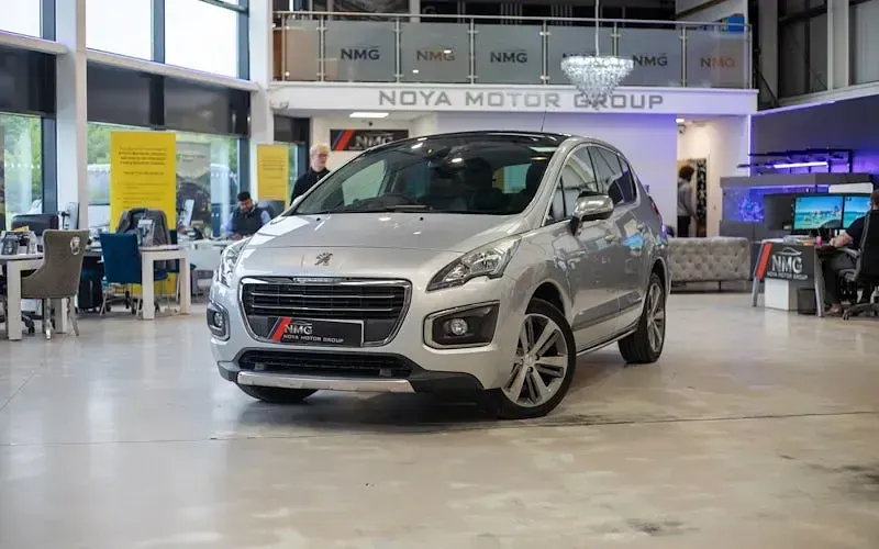 Used Peugeot 3008 Allure 120 HP (88 kW) 2016 Estate