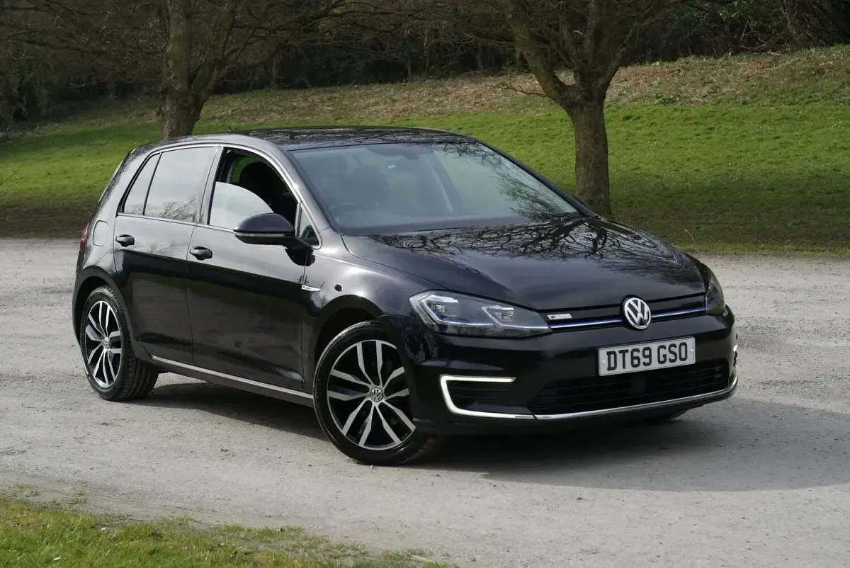 Used VW e-Golf 99 kW (135 HP) 2020 Black Hatchback