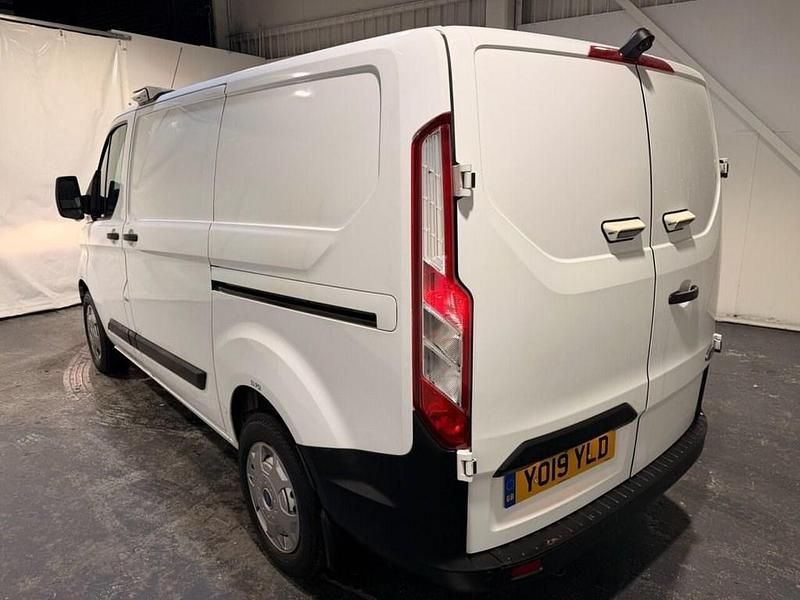 Used Ford Transit Custom 105 HP (77 kW) 2019 White Van