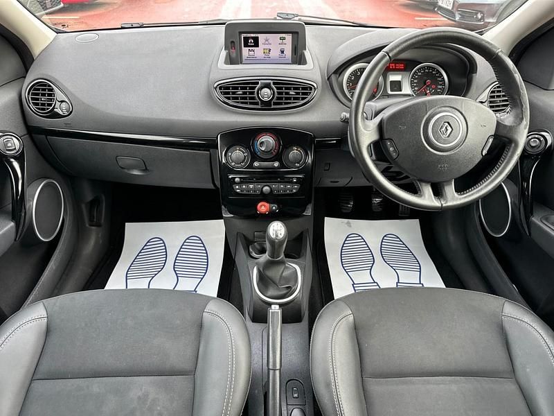 Used Renault Clio IV Dynamique 75 HP (55 kW) 2012 Blue Hatchback