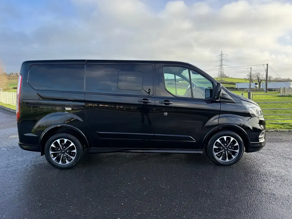 Used Ford Transit Custom Sport 170 HP (125 kW) 2019 Black Van