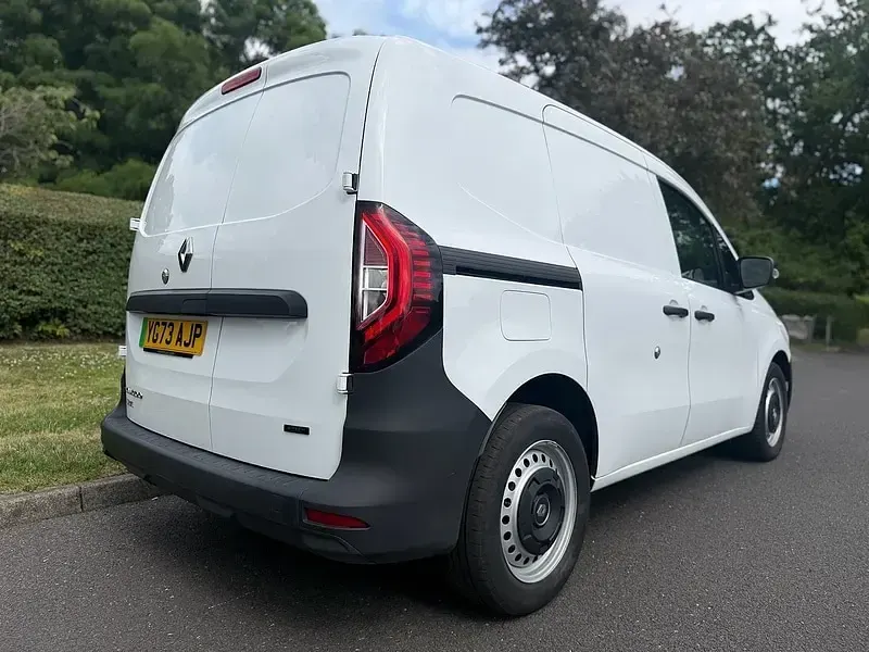 Used Renault Kangoo 89 kW (122 HP) 2024 White MPV