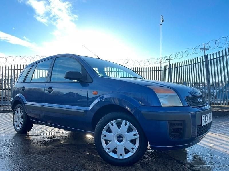 Blue Used 2008 Ford Fusion Style Hatchback | £1,990 (Fair price) - Image 1/4