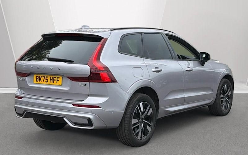 Second-hand Volvo XC60 Plus 250 CP (183 kW) 2025 Argintiu SUV