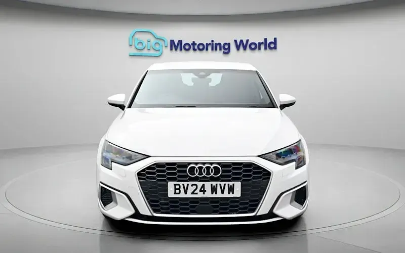 Used Audi A3 Sportback e-tron Sport 204 HP (150 kW) 2024 White Hatchback