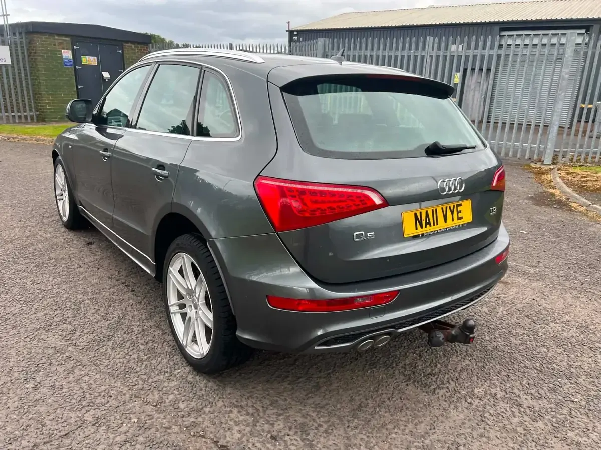 Used Audi Q5 S-Line 170 HP (125 kW) 2011 Grey SUV