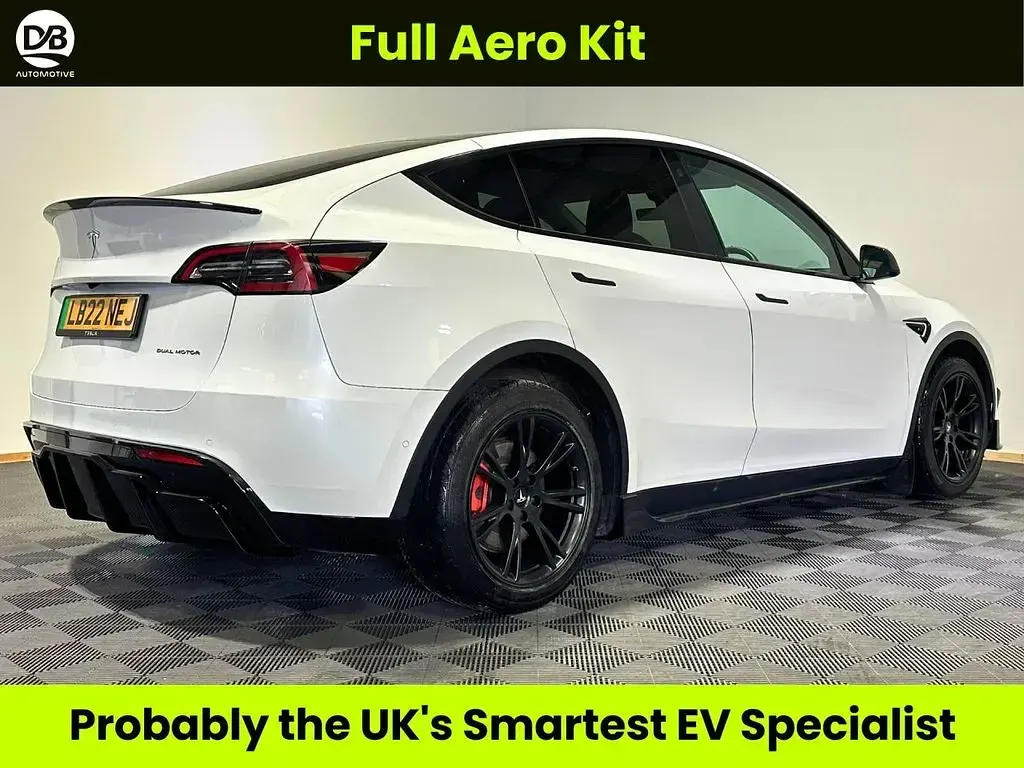 Used Tesla Model Y Long Range AWD 378 kW (514 HP) 2022 White SUV