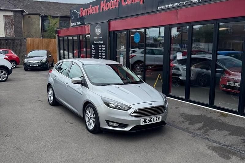 Silver Used 2016 Ford Focus Zetec Hatchback | £6,995 (Good price) - Image 1/1