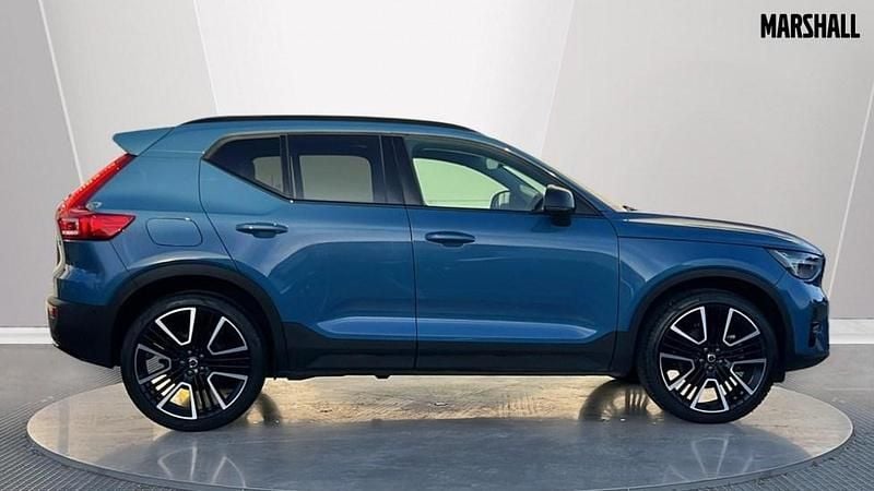 Used Volvo XC40 Ultra 163 HP (119 kW) 2025 Blue SUV