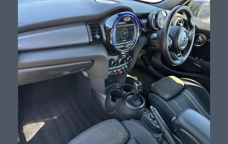 Used Mini Cooper Sport 134 HP (98 kW) 2020 Black Hatchback