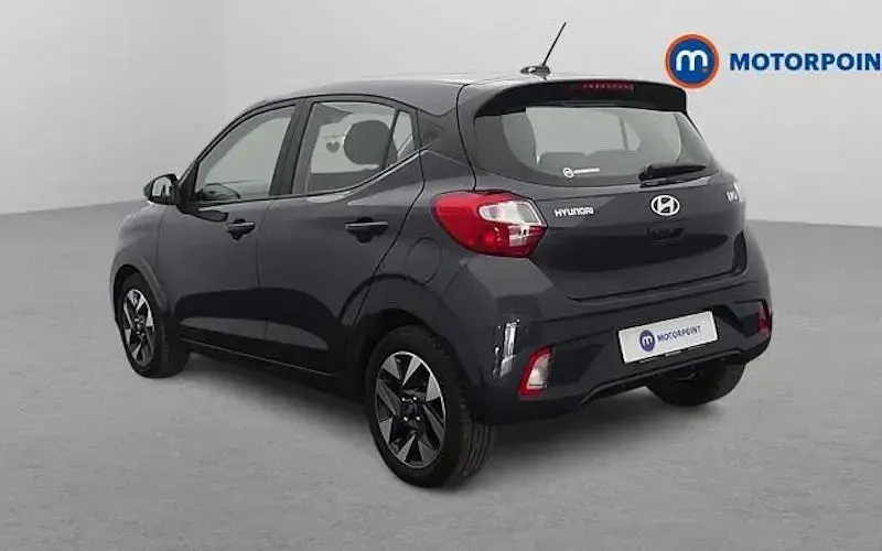 Gebraucht Hyundai i10 Advanced 63 PS (46 kW) 2025 Grau Kleinwagen