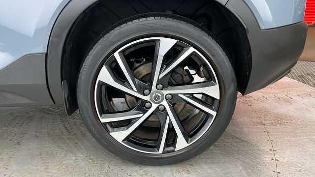 Used Volvo XC40 R-Design Pro 194 HP (142 kW) 2022 SUV