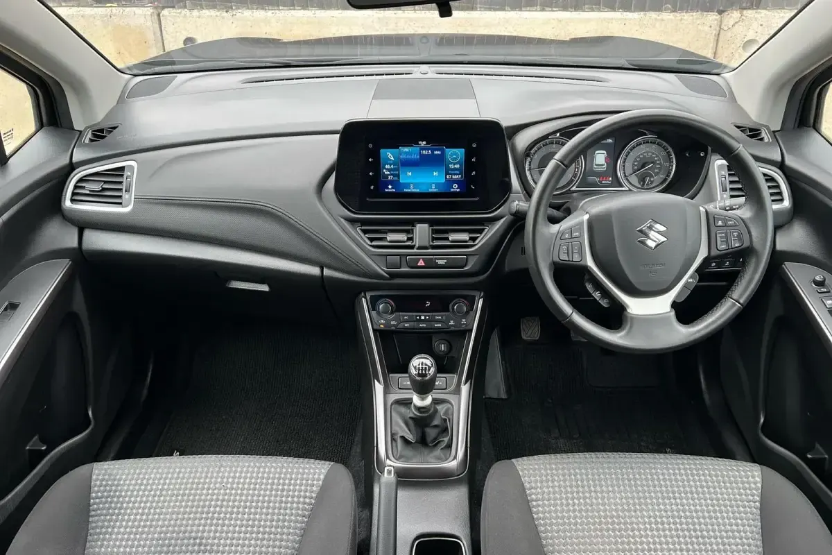 Usado Suzuki SX4 S-Cross 2023 Gris SUV