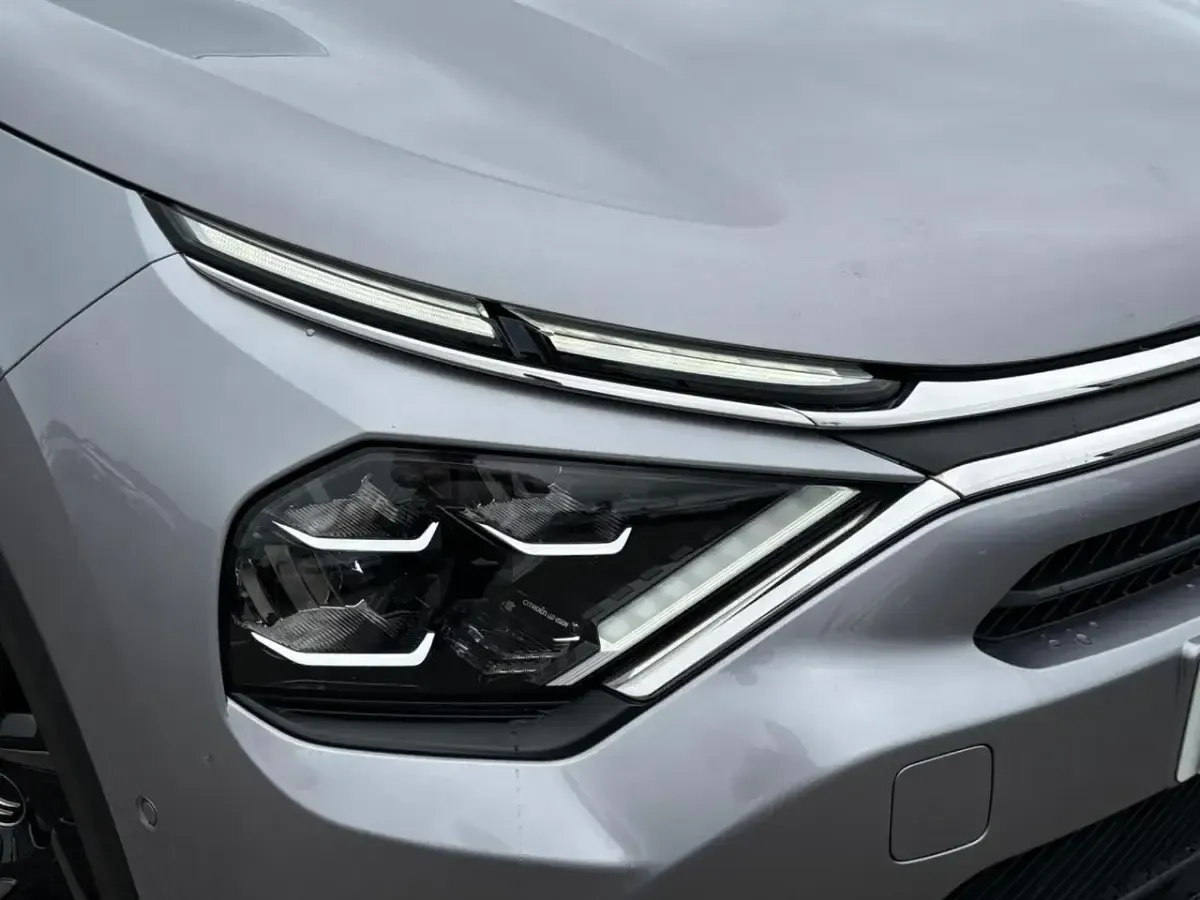 Used Citroën C4 Shine 127 HP (93 kW) 2021 Grey Hatchback