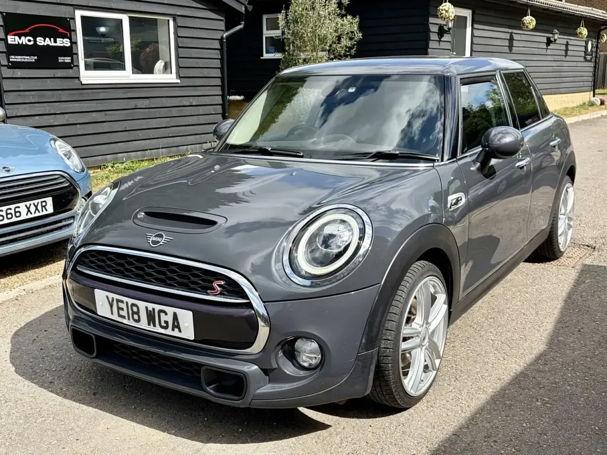 Używany Mini Cooper S Hatch 2018 Szary Hatchback