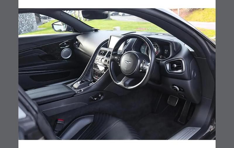 Used Aston Martin DB11 2017 Silver Coupe