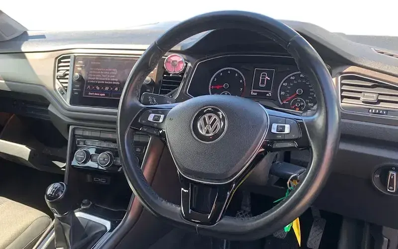 Used VW T-Roc SE 116 HP (85 kW) 2019 Blue SUV