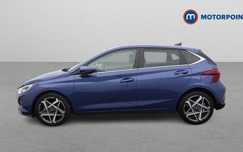 Used Hyundai i20 Premium 101 HP (74 kW) 2025 Blue Hatchback