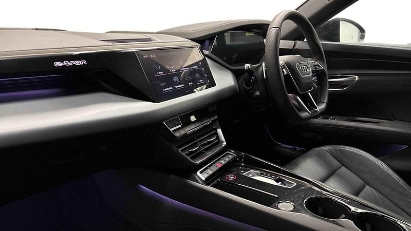 Used Audi e-tron GT quattro Comfort 389 kW (530 HP) 2024 Black Sedan