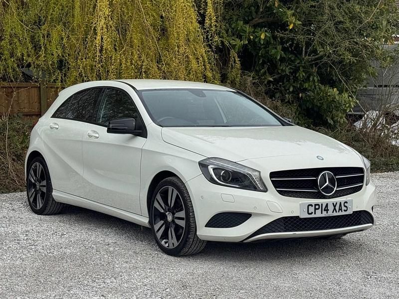 Used Mercedes A200 136 HP (100 kW) 2014 White Hatchback