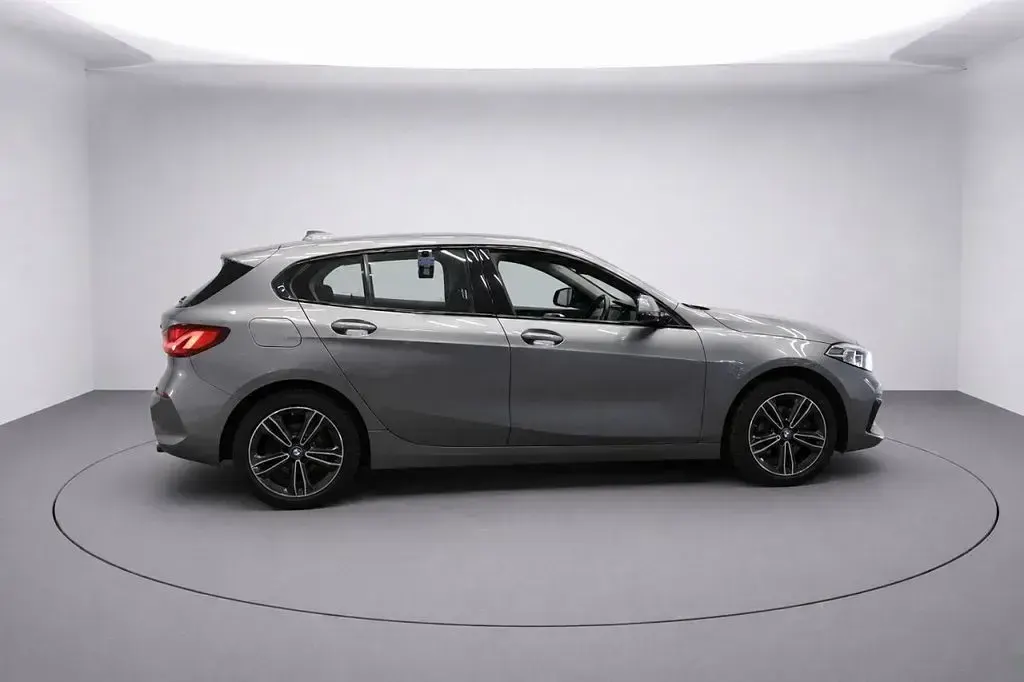 Used BMW 118 Sport Line 2023 Grey Hatchback