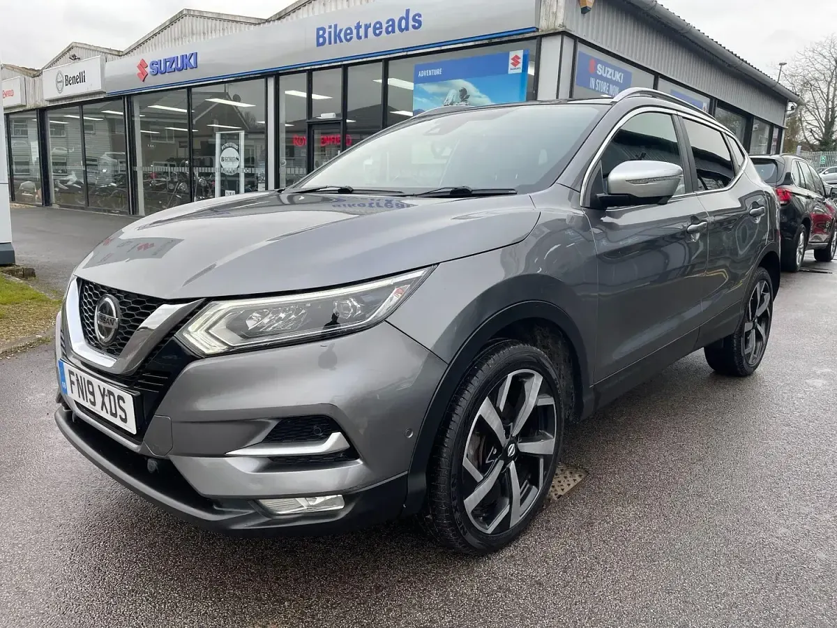 Used Nissan Qashqai Tekna+ 115 HP (84 kW) 2019 Grey SUV