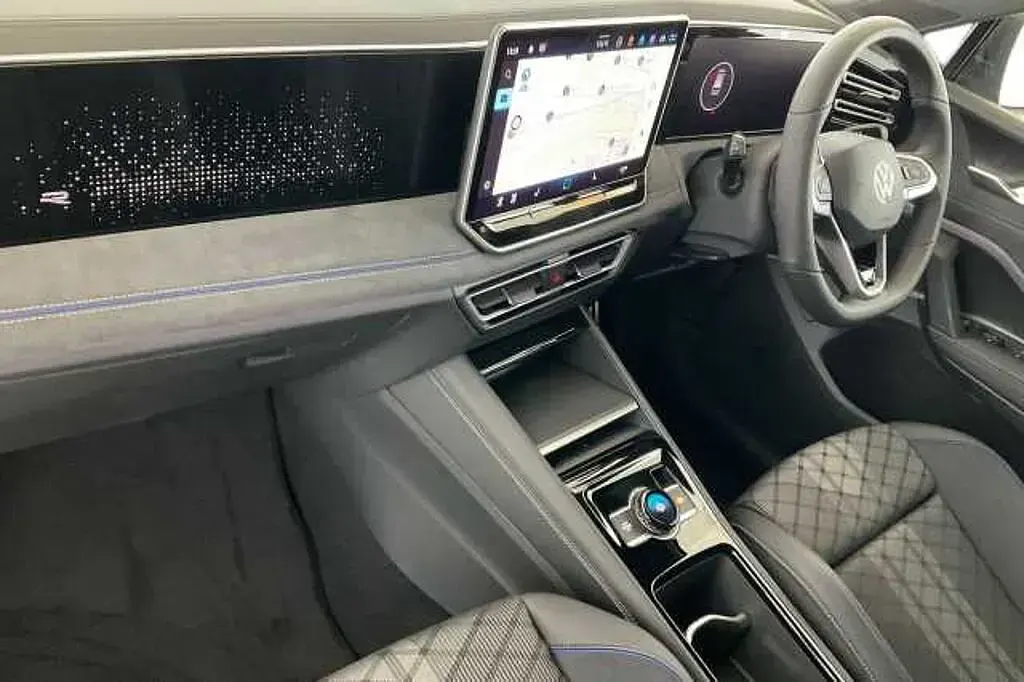 Used VW Tiguan R-line 150 HP (110 kW) 2026 Urano grey SUV