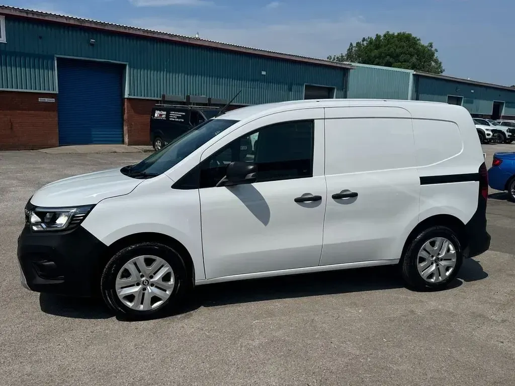 Used Renault Kangoo 2023 White MPV
