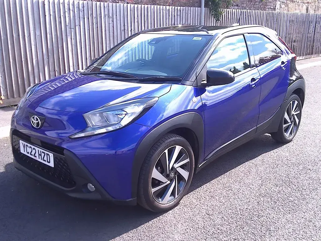 Used Toyota Aygo X 72 HP (52 kW) 2022 Blue SUV