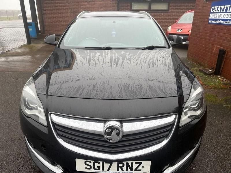 Second-hand Vauxhall Insignia SRi 170 CP (125 kW) 2017 Negru Break