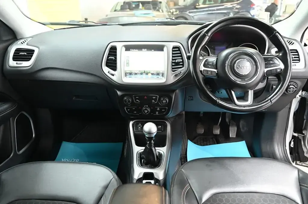 Used Jeep Compass Longitude 120 HP (88 kW) 2019 Silver SUV
