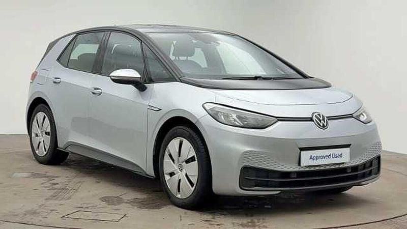 Scale silver metallic black Used 2022 VW ID.3 Pro Hatchback | £15,790 (Good price) - Image 1/4