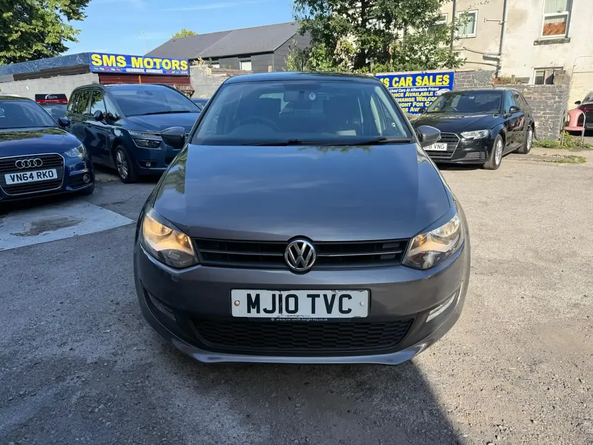 Used VW Polo 70 HP (51 kW) 2010 Grey Hatchback