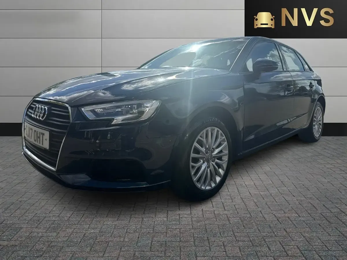Used Audi A3 Premium 150 HP (110 kW) 2017 Blue Hatchback