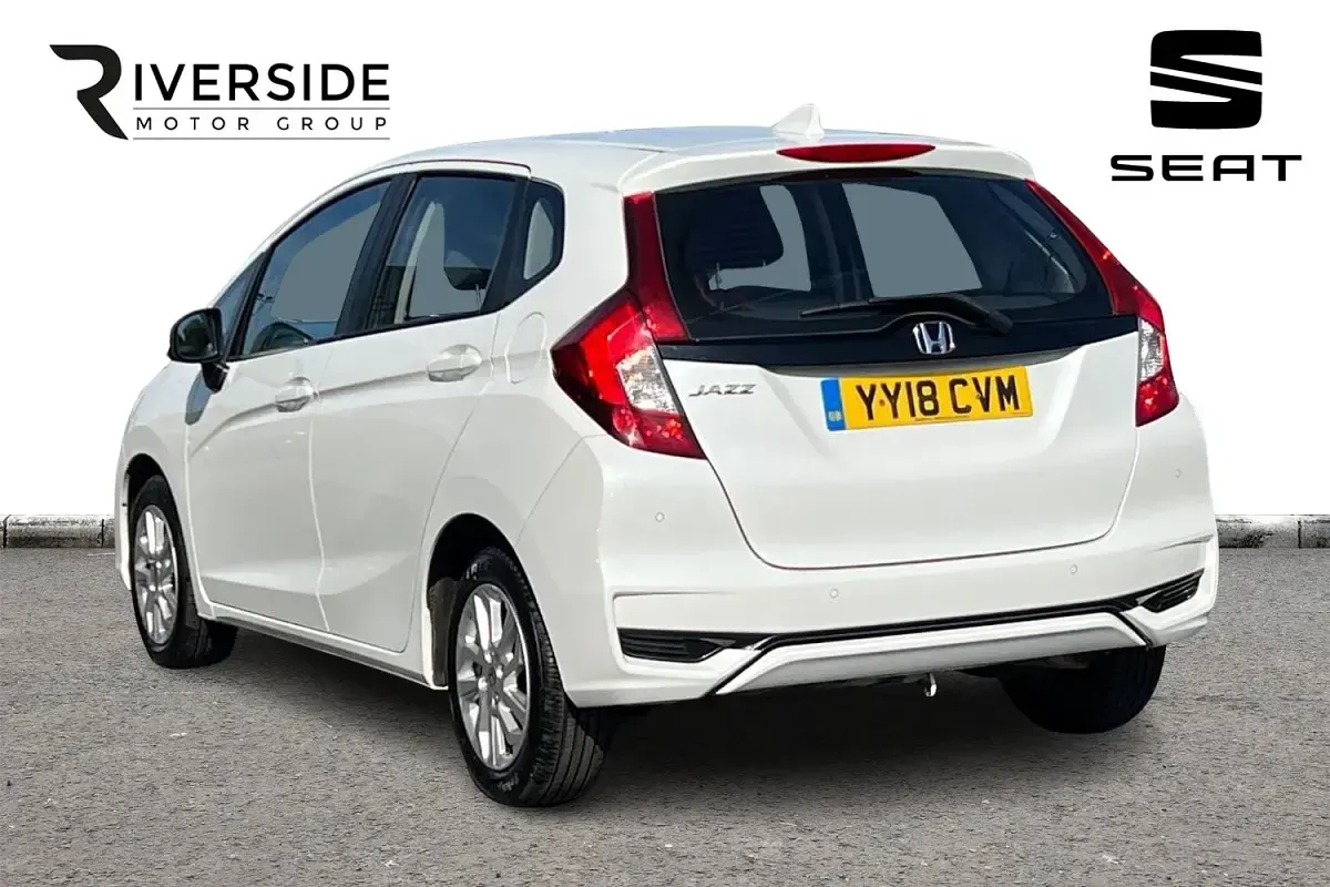 Used Honda Jazz SE 102 HP (75 kW) 2018 White Hatchback