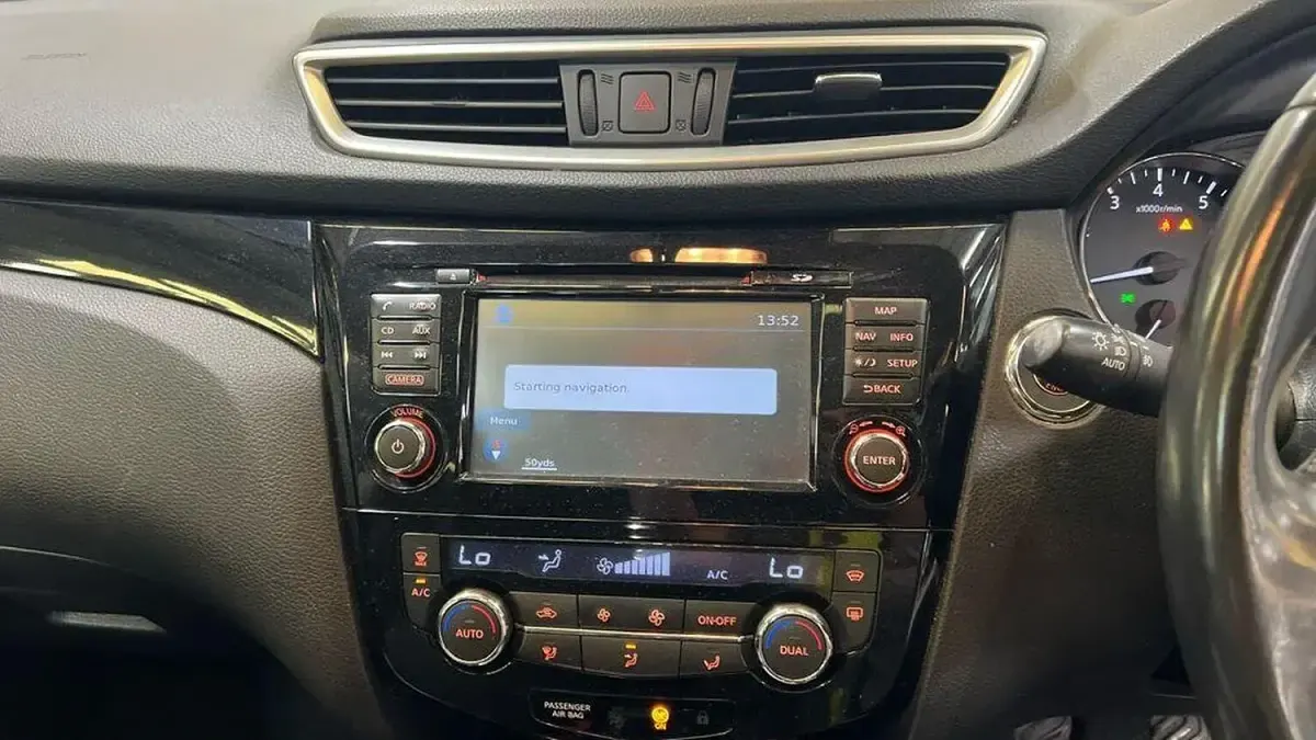 Used Nissan Qashqai S 163 HP (119 kW) 2015 Blue SUV