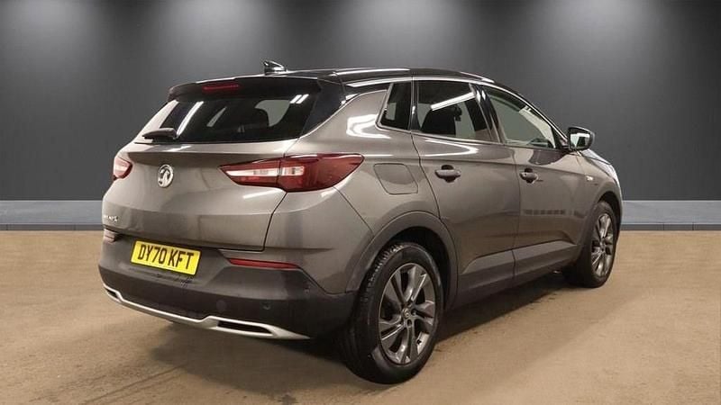 Used Vauxhall Grandland X SRi 130 HP (95 kW) 2020 Grey SUV