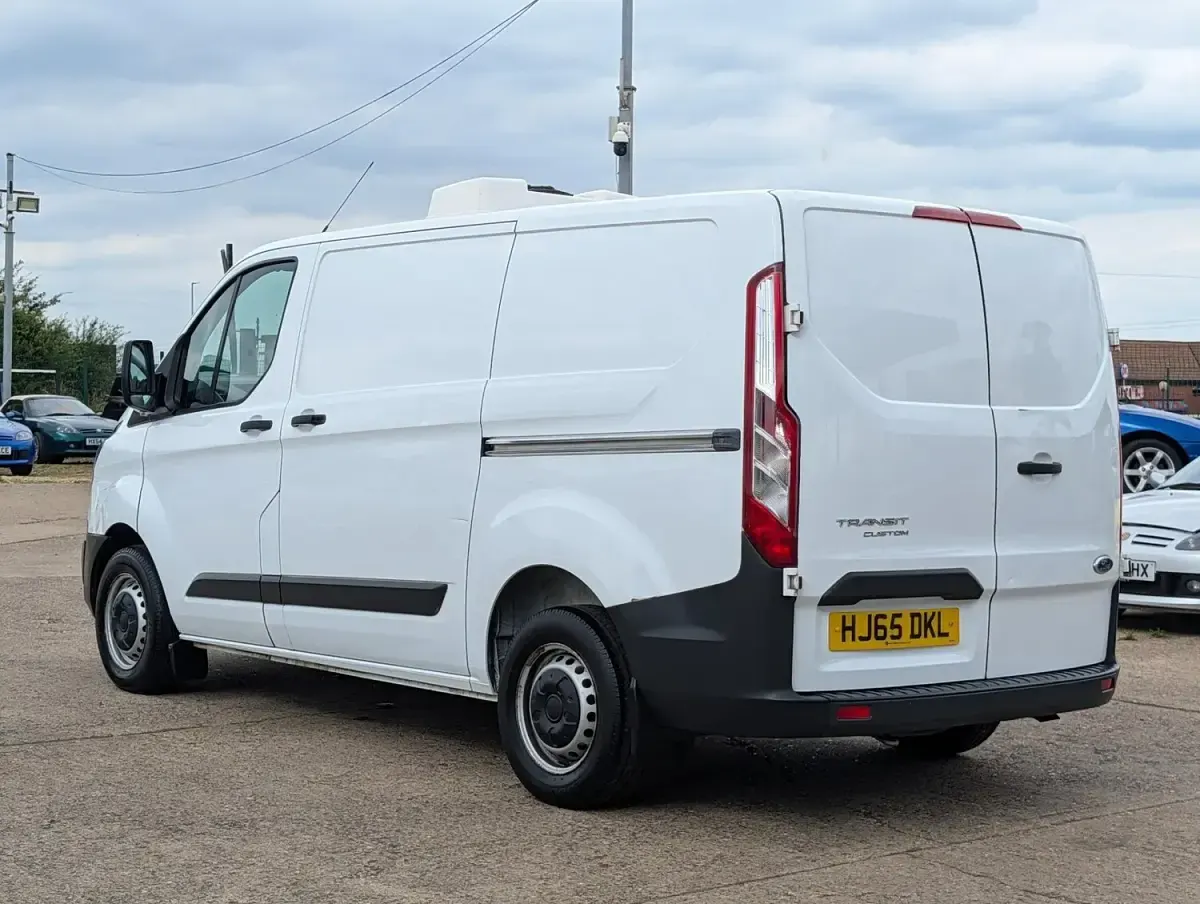 Used Ford Transit Custom 100 HP (73 kW) 2015 White Van
