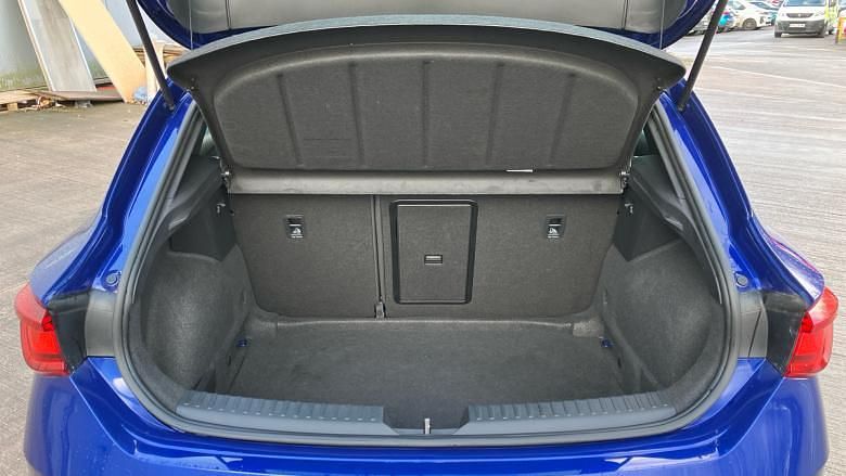 Used Seat Leon FR Sport 150 HP (110 kW) 2021 Blue Hatchback