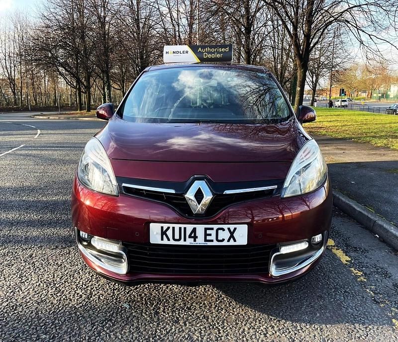Used Renault Scénic III Dynamique 2014 Red MPV