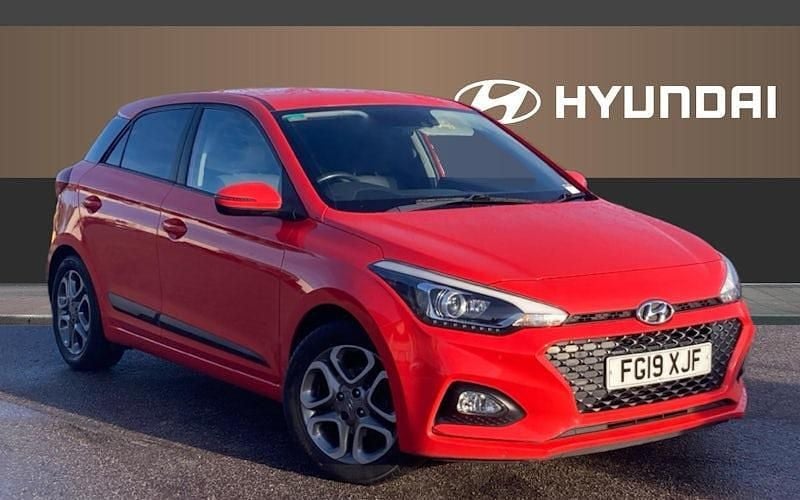 Used Hyundai i20 Premium 84 HP (61 kW) 2019 Red Hatchback