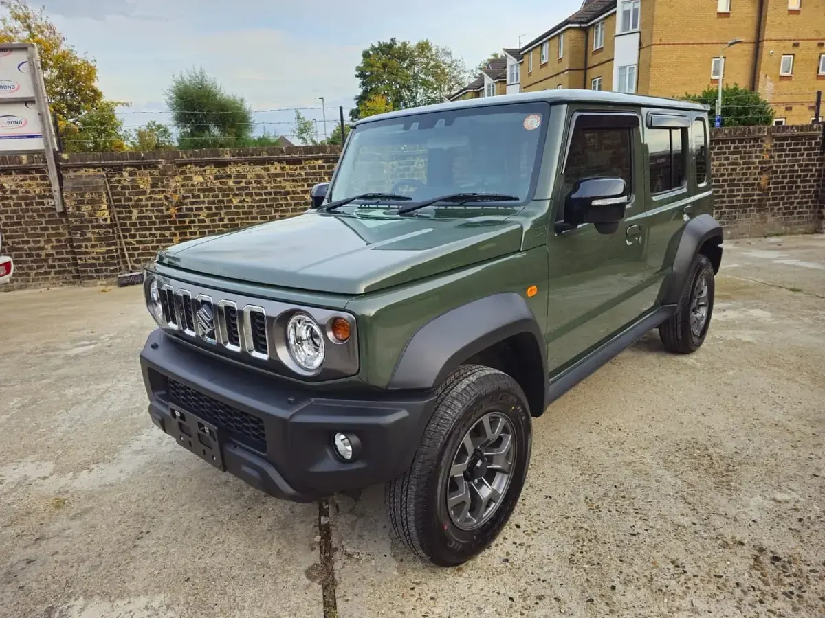 Used Suzuki Jimny SZ5 101 HP (74 kW) 2024 Green SUV