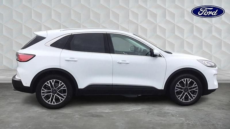 Used Ford Kuga Titanium 150 HP (110 kW) 2020 White SUV