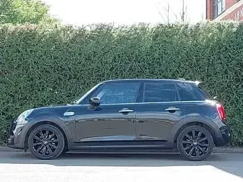 Used Mini Cooper S Exclusive 192 HP (141 kW) 2019 Black Hatchback