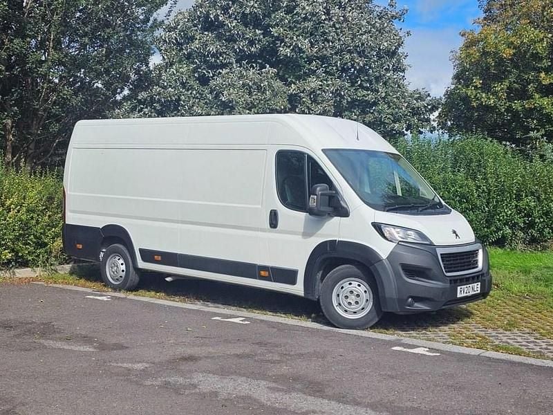 White Used 2020 Peugeot Boxer Van | £8,950 (Good price) - Image 1/4
